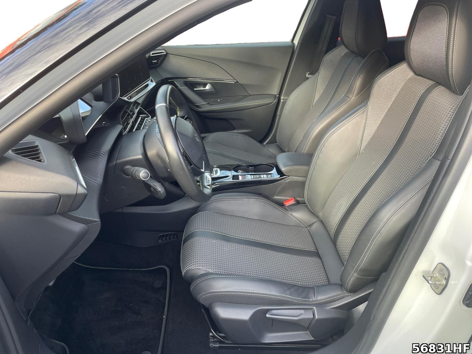 Fahrzeugabbildung Peugeot 2008 e-2008 GT