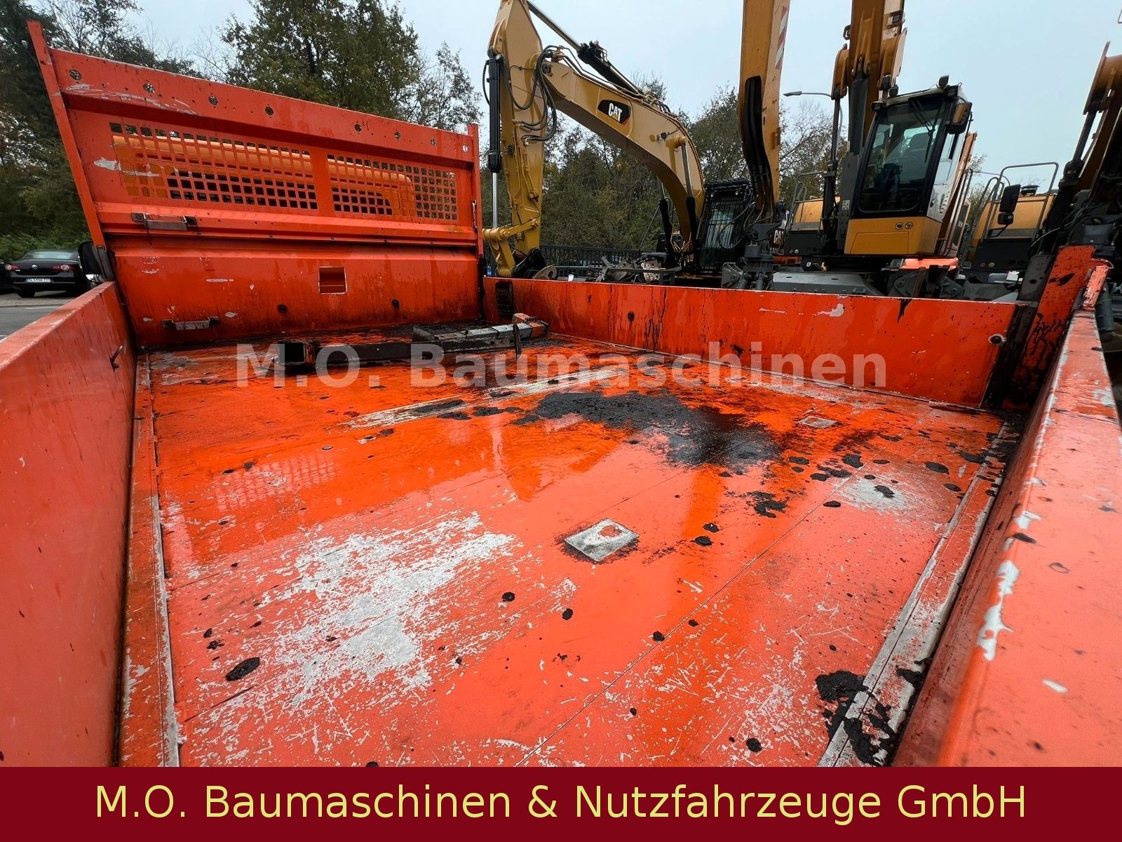 Fahrzeugabbildung Peugeot Boxer / 4x2 / 3 Achser / Kipper /
