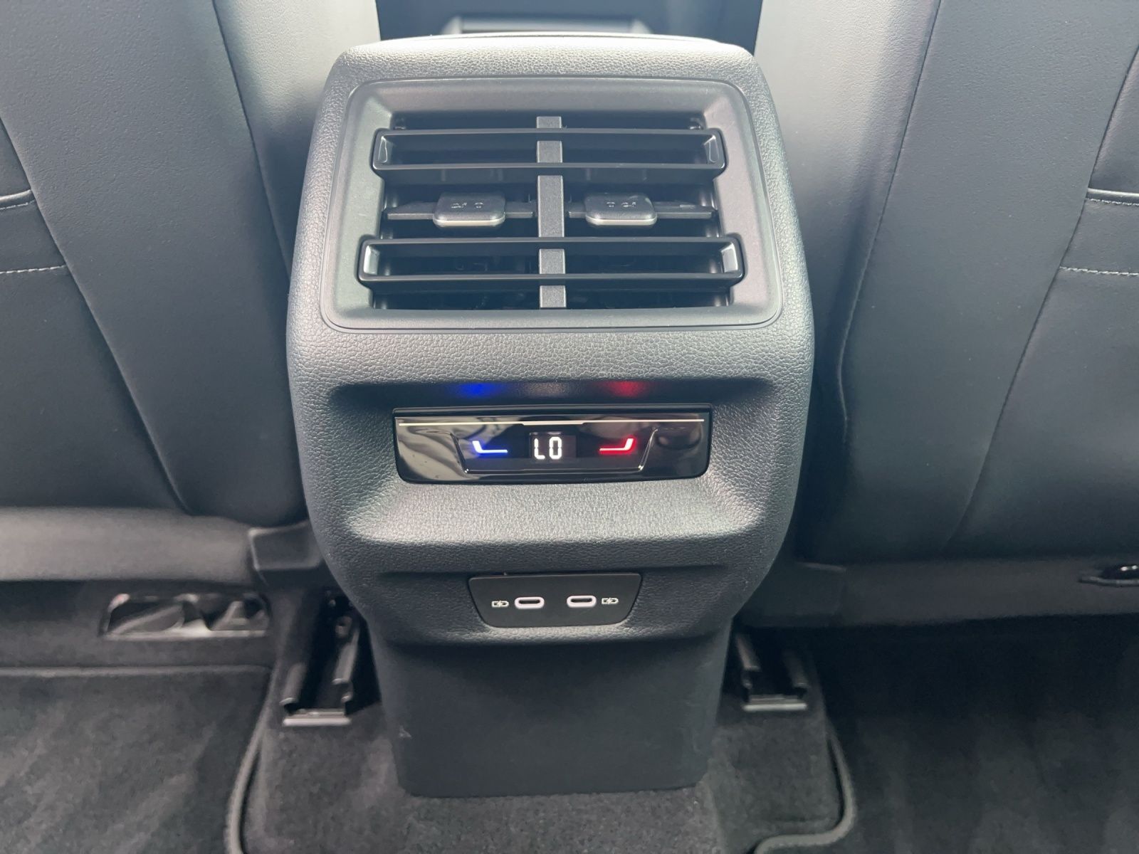 Tayron Life 1.5 eTSI DSG AHK*Navi*ACC*7-Sitzer