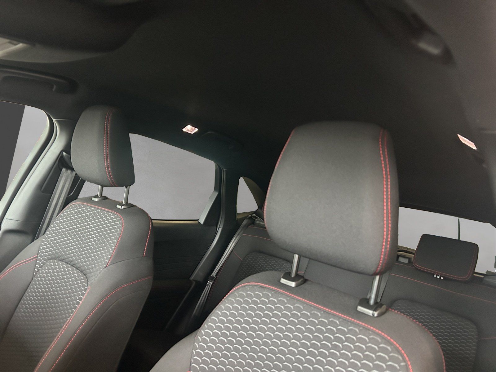 Fahrzeugabbildung Ford Kuga ST-Line 1,5 Automatik/5 Jahre Garantie