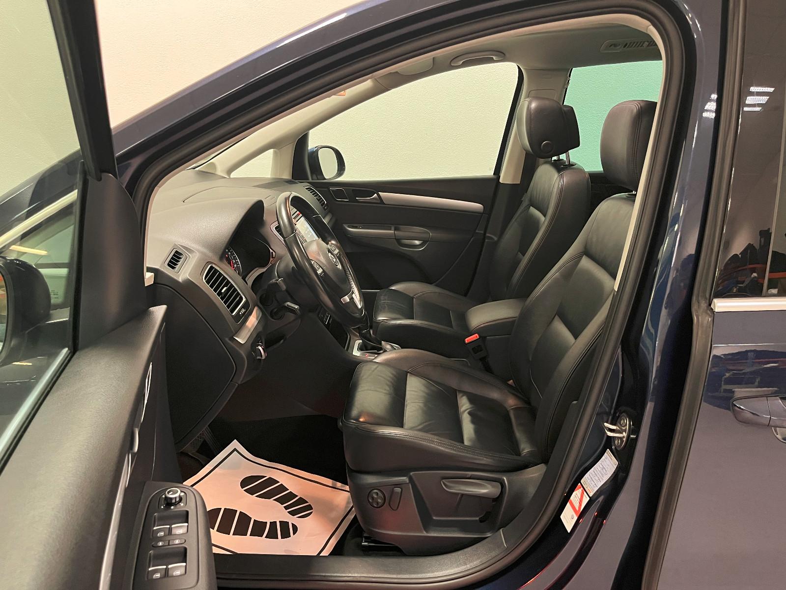 Volkswagen Sharan Highline *7-Sitze/Leder/Pano/Xenon