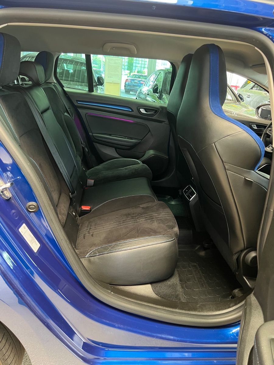 Fahrzeugabbildung Renault Megane IV Grandtour GT-Line *SCHALENSITZE*