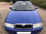 Skoda Octavia 1.9 TDI 74kW Tour  - Skoda Octavia mit Diesel-Antrieb: Limousine, 1.9
