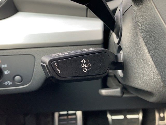 Fahrzeugabbildung Audi Q5 40 TDI quattro S line Matrix AHZV Rückfkam