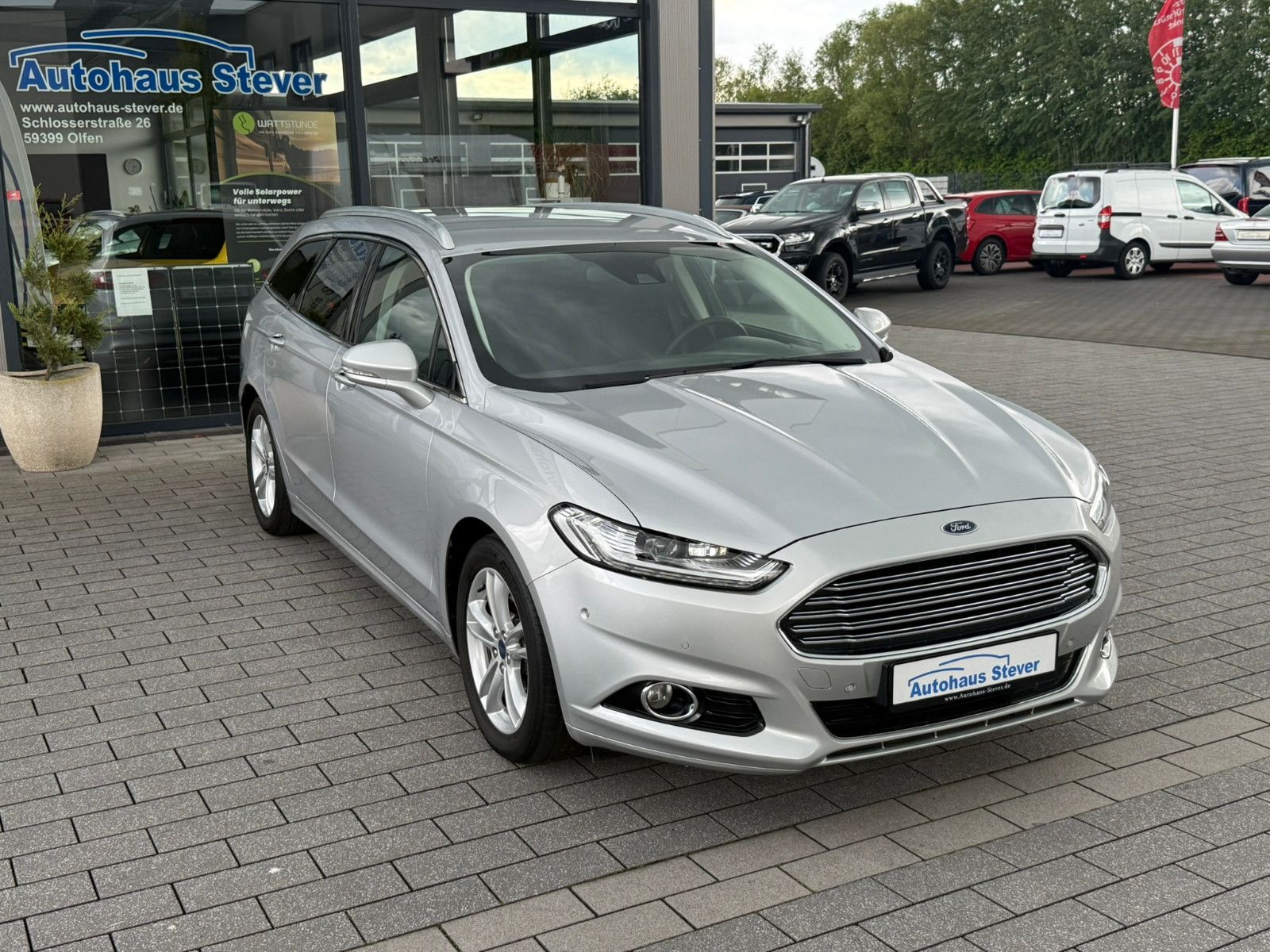 Fahrzeugabbildung Ford Mondeo Turnier Titanium NAVI KLIMA LED PDC AHK