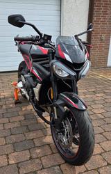 Triumph Street Triple R - Triumph Motorräder in Hannover