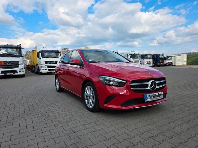 MERCEDES-BENZ B 220 DCT - Benzin 2Hand LED/Navi/Digital Tacho