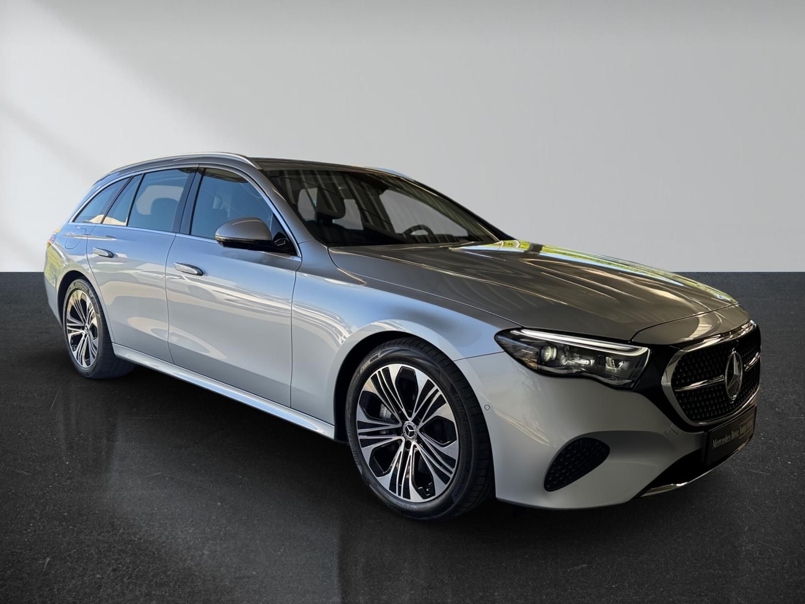 Mercedes-Benz E 300 e T Avantgarde Advanced 360° DigiLight AHK foto 4