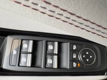 Fahrzeugabbildung Renault Espace 6 Iconic Full Hybrid E-Tech 200 5-Sitzer