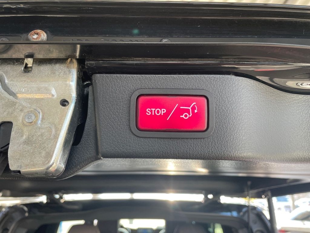 Fahrzeugabbildung Mercedes-Benz V 300 d EAV/K Airmatic, AHK, Navi,STHZ, Sitzbel.