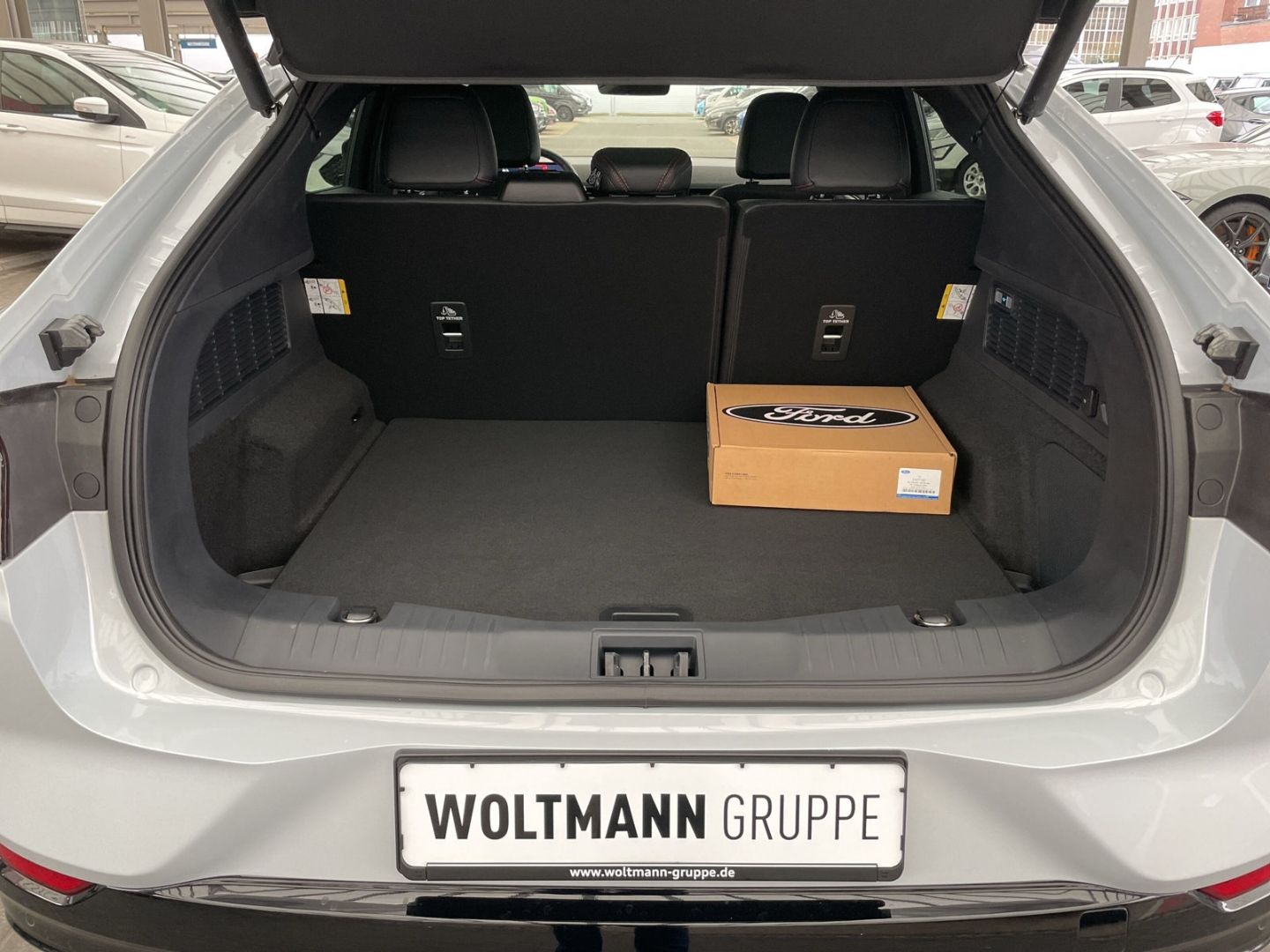 Fahrzeugabbildung Ford Mustang MACH-E Premium AWD DEKRA Hochvolt-Zertif