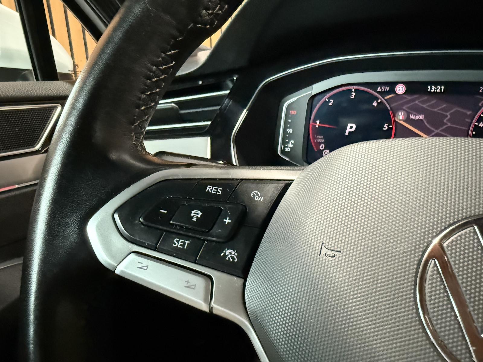 Volkswagen Passat TDI Elegance Navi*IQ*Kam*AHK*Pano, миниатюра 24