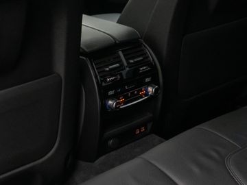 Fahrzeugabbildung BMW 520d M Sport Kamera DAB HiFi Stop&Go Komfort