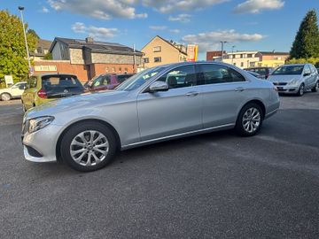 Mercedes E 200 - 3