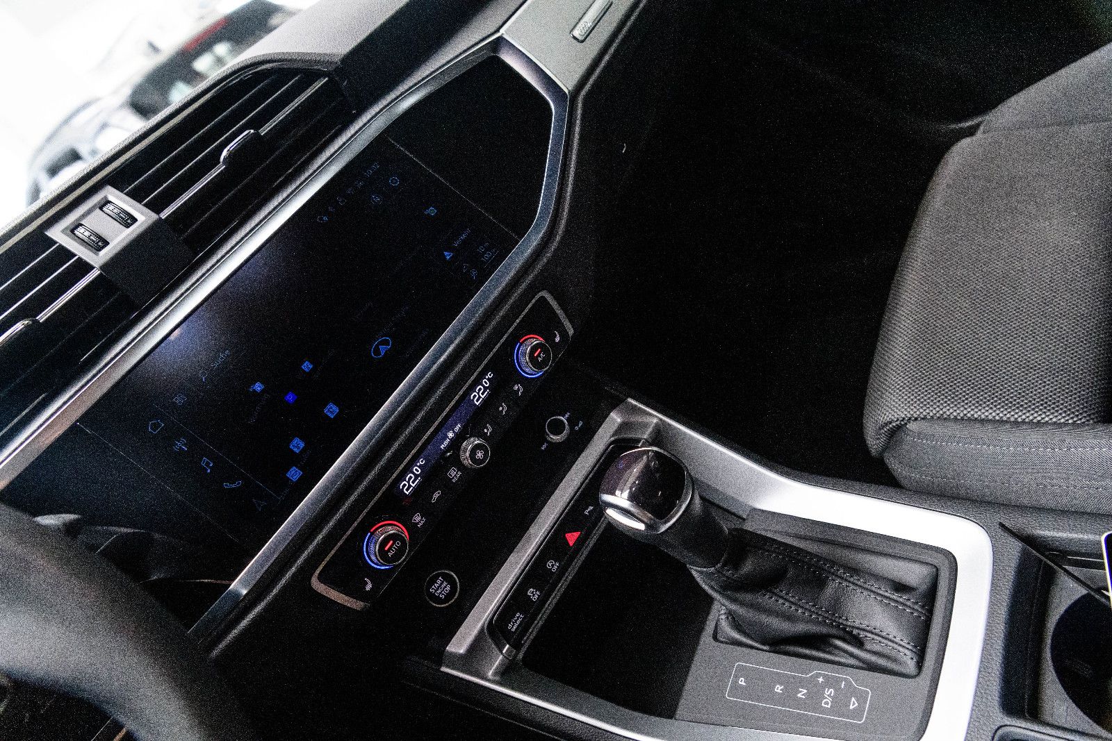 Fahrzeugabbildung Audi Q3 Sportback 35 TFSI S line *LED *Daytona