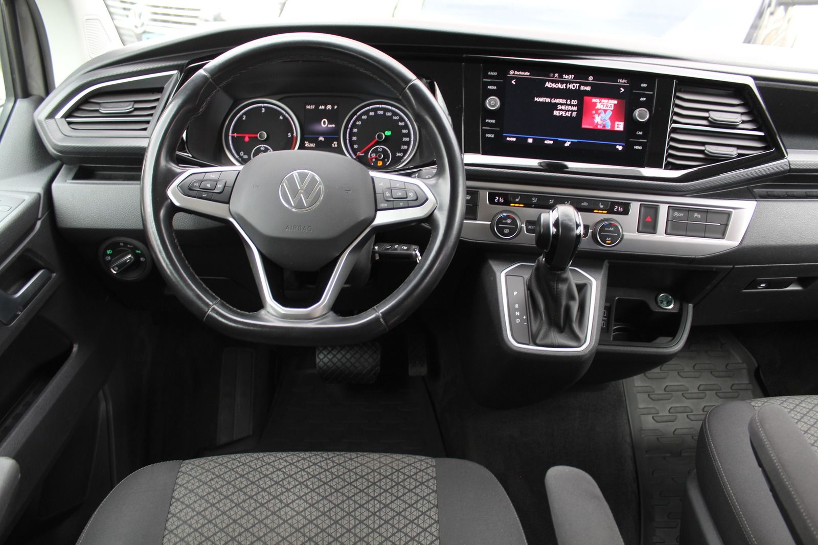 Volkswagen T6.1 Multivan 150PS DSG Navi AHK PDC 7-Sitzer foto 5