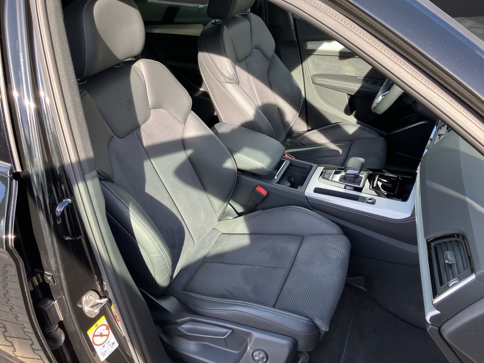 Fahrzeugabbildung Audi Q5 Sportback 55 TFSI e quattro S line LED Pano L