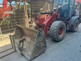 CAT 908 M - CAT 908