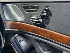 MERCEDES-BENZ S 63 AMG 4Matic L /Swarovski/Chauffeur-Paket/TV