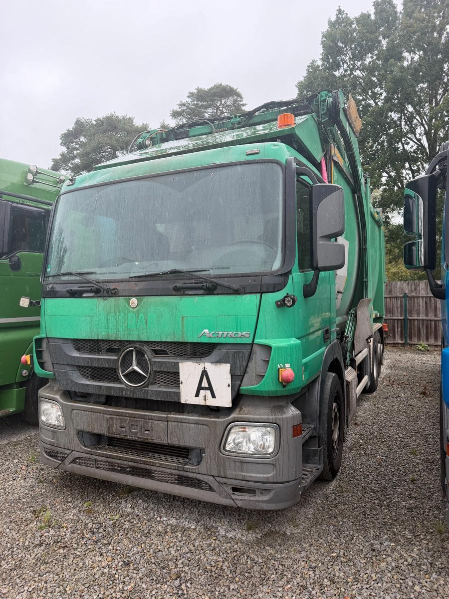 Mercedes-Benz 2532 Frontlader, Automatic