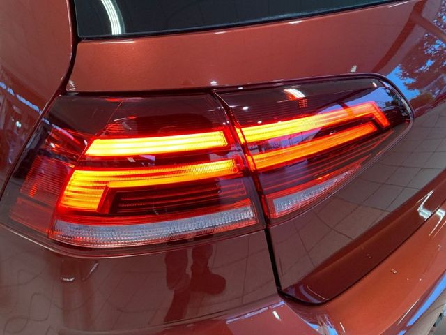 Golf VII 1.5 TSI COMFORTLINE LED+NAVI+STHZ+ACC+P