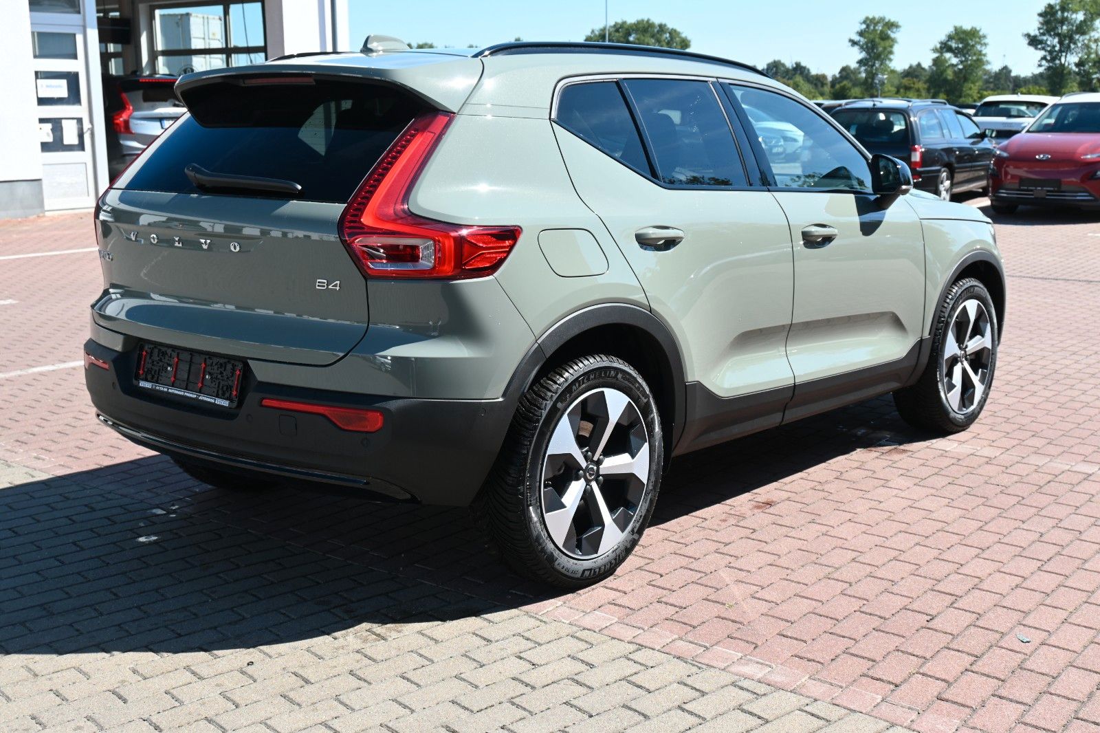 Fahrzeugabbildung Volvo XC40 B4 DKG Plus Dark*FSHZG*360°*ACC*Allwetter