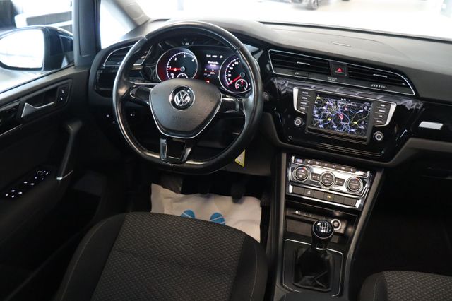 Fahrzeugabbildung Volkswagen Touran 1.6Ltr Comfortline |7SITZER|PANO|SHZ|PDC|