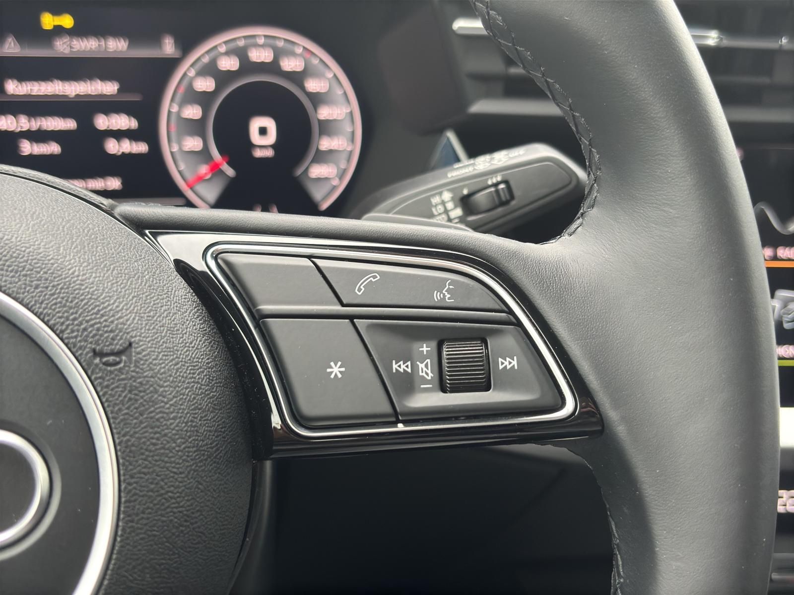 A3 35 TFSI advanced S-Tronic 1.5  RFK SHZ ACC