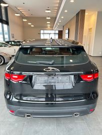 Jaguar F-Pace - 6