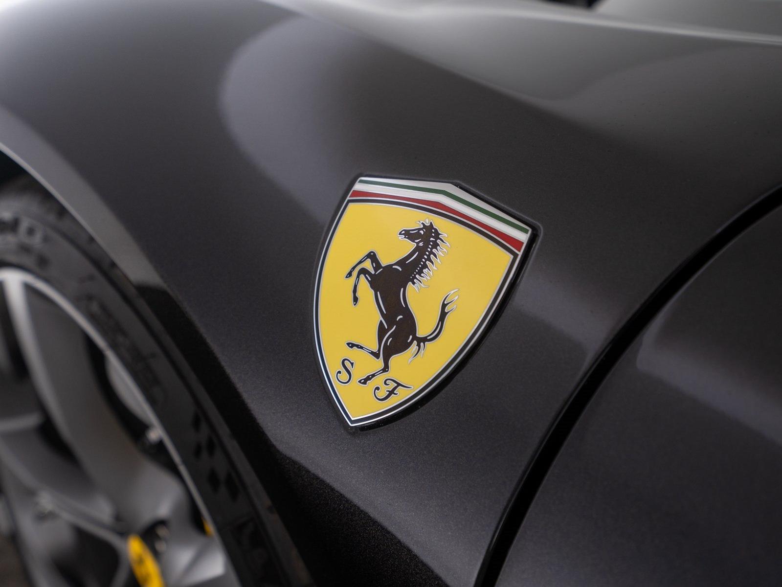 Ferrari SF90 Stradale