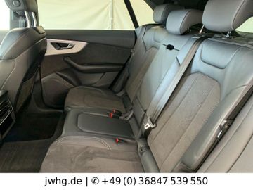 Audi Q8 - 10