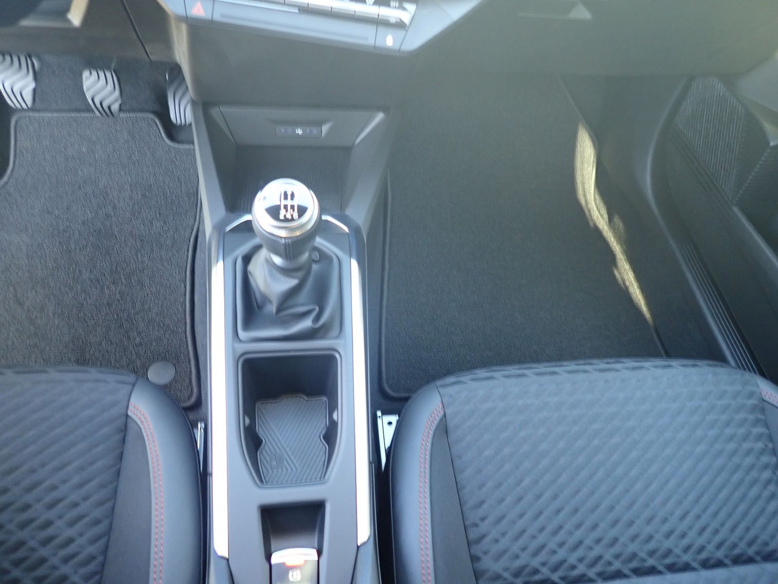 Fahrzeugabbildung Renault Clio Techno TCe 115