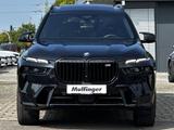 BMW X7 M60i M Pro Executive Sky B+W eh.UPE:156840,- - mit Benzin-Antrieb: Schwarz, Ambiente-Beleuchtung, Geländewagen, mit Klimaautomatik