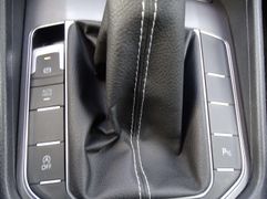 Fahrzeugabbildung Volkswagen Golf Sportsvan Lounge BMT/Start-Stopp *AHK / NAV