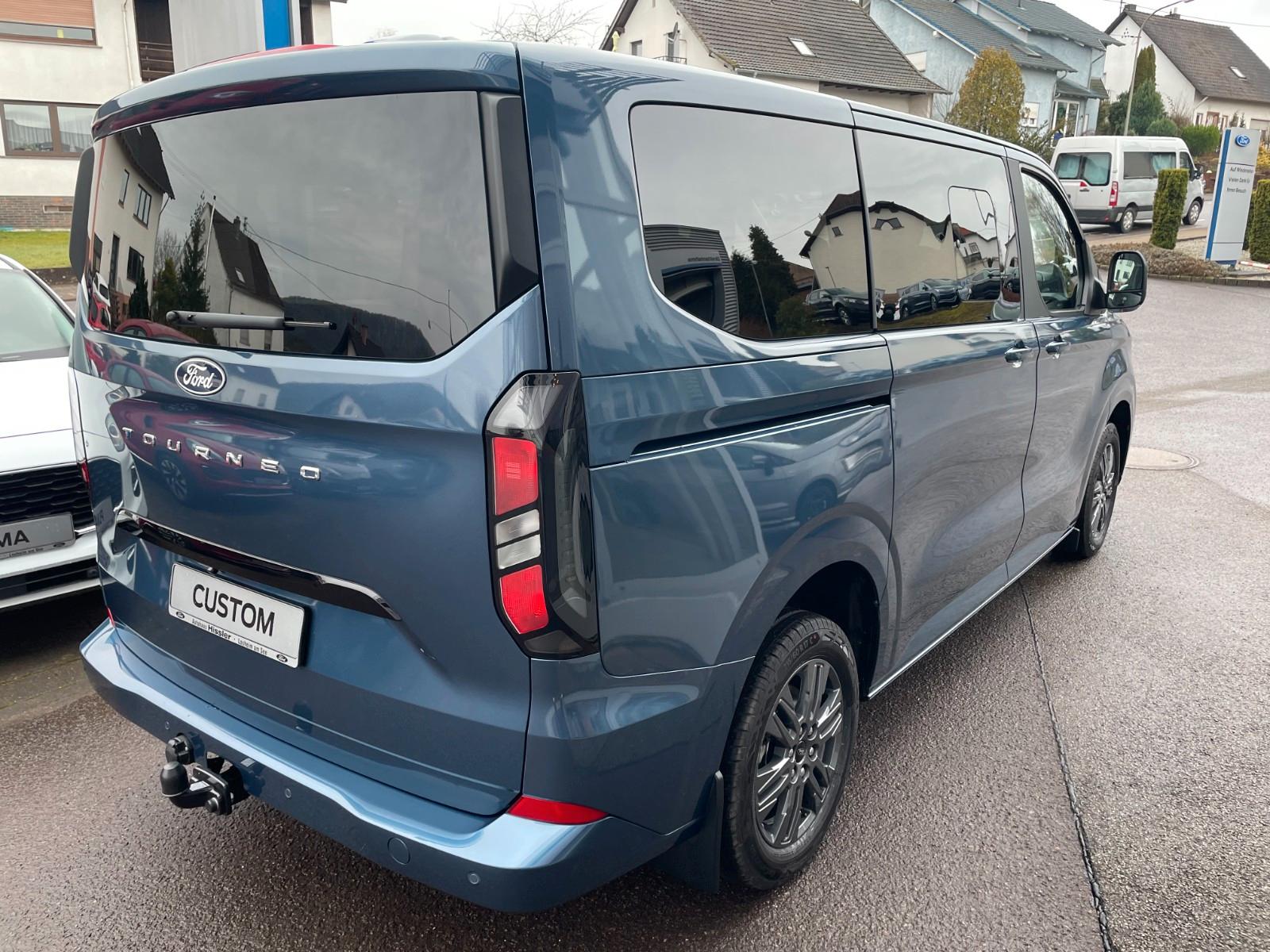 Ford Tourneo Custom L1 Titanium 150PS Schaltgetriebe