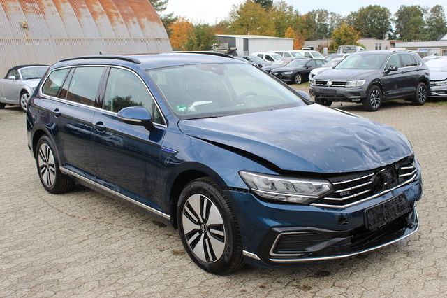 Volkswagen Passat Variant 1.4 TSI DSG GTE LED  ACC