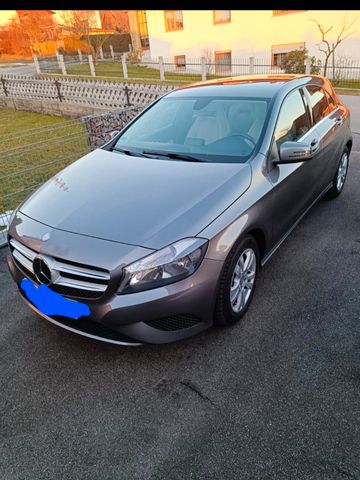 Mercedes-Benz A 180 A -Klasse A 180 BlueEfficiency