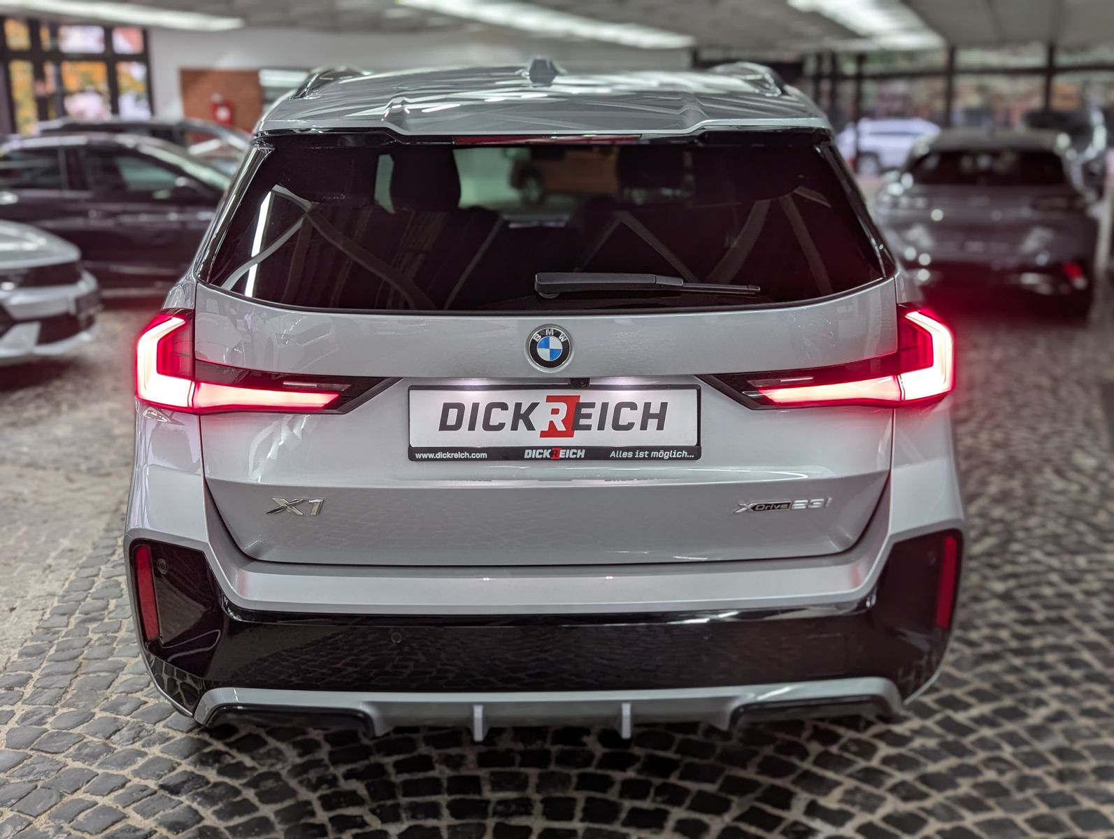 Fahrzeugabbildung BMW X1 23 i xDrive M Sport H&K PANO LEDER AHK Ad-LED