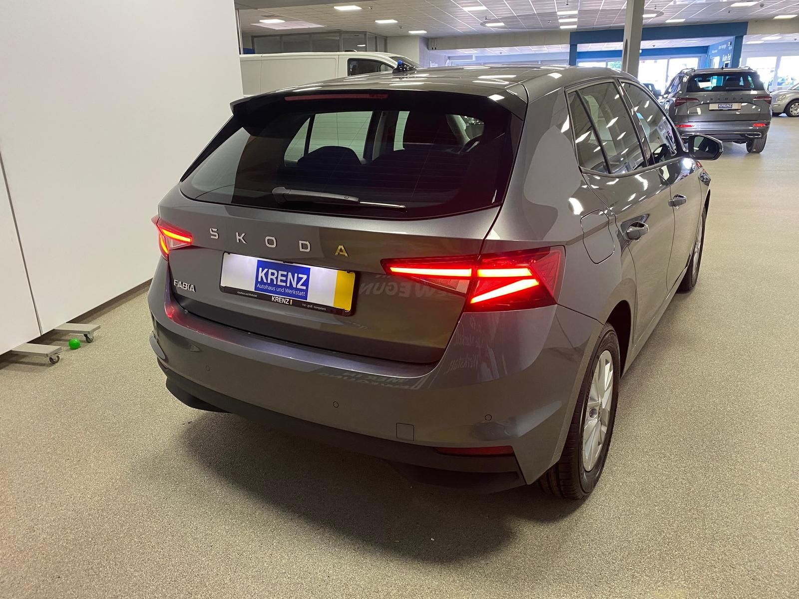 Fahrzeugabbildung SKODA Fabia Selection APP+KLIMA+RFK+PDC+SITZHEIZ+Andro