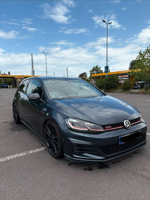 Image of Volkswagen Golf