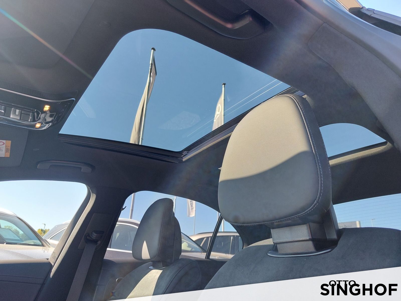 Fahrzeugabbildung Mercedes-Benz C 220 d AMG Pano+AHK+Night+Digital+360°+Distron+
