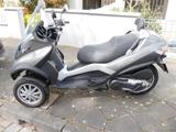 Piaggio MP3 400 LTie mit TomTom-Navi - ROLLER MP3