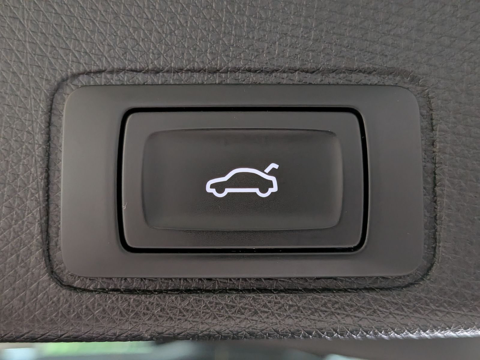 Fahrzeugabbildung CUPRA Terramarr 1.5 eTSI Tribe Sennh Matrix HUD AHK 20