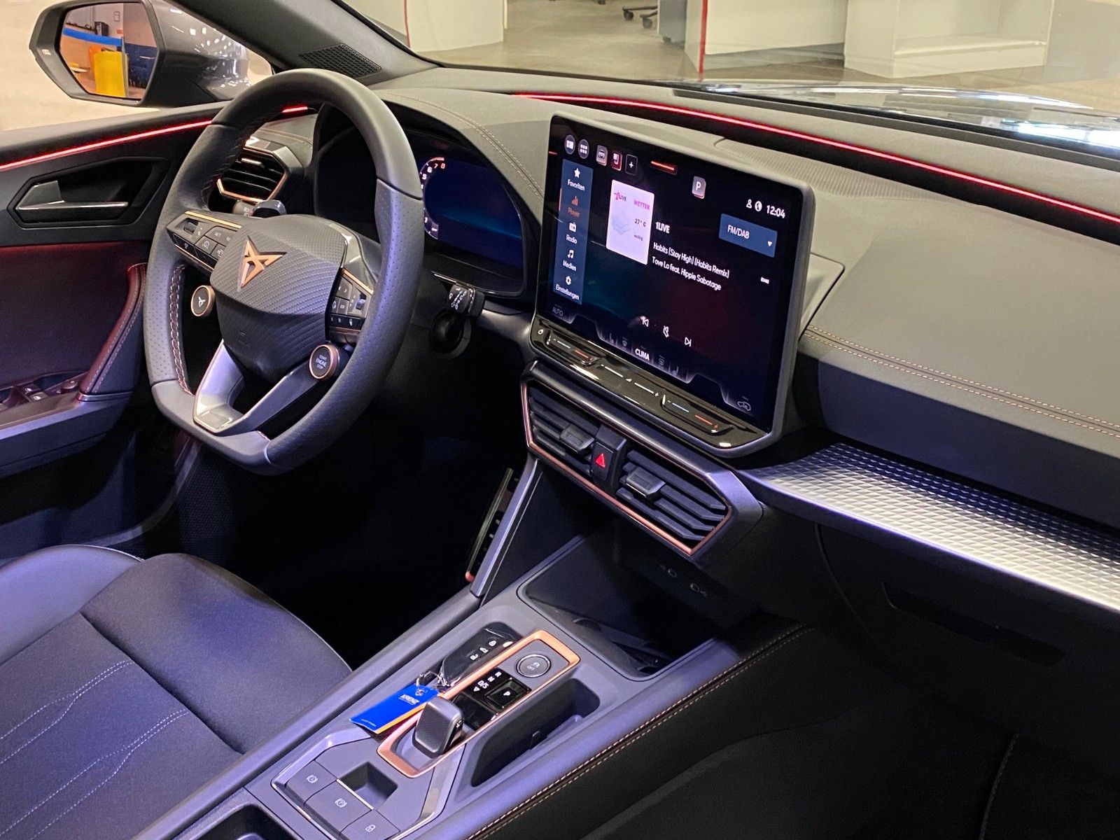 Fahrzeugabbildung CUPRA Leon ST 1.5 eTSI DSG FACELIFT MHEV+5 J. GARANTIE