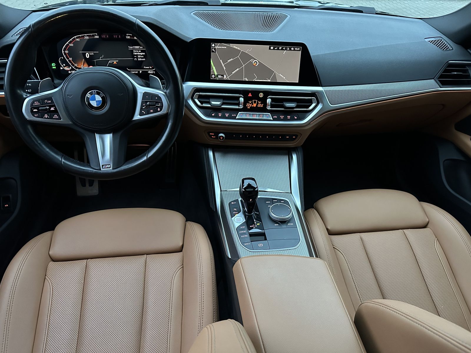 Fahrzeugabbildung BMW 420i Gran Coupé M-Sport Pro NAV+LED+GLASDACH+ACC