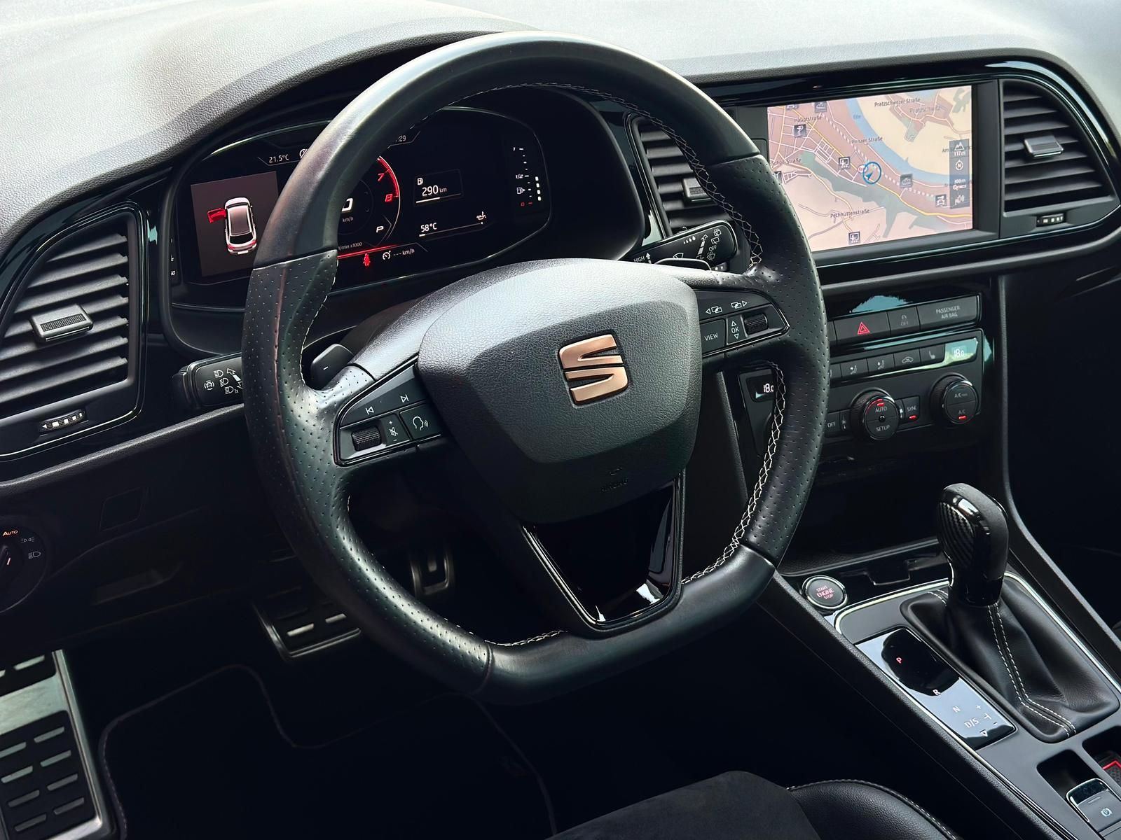 SEAT Leon ST 2.0TSI CUPRA 300 4DRIVE LED#PANO#ACC#SHZ - Image 24