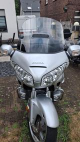 Honda Goldwing GL1800 - HONDA MOTORRAD