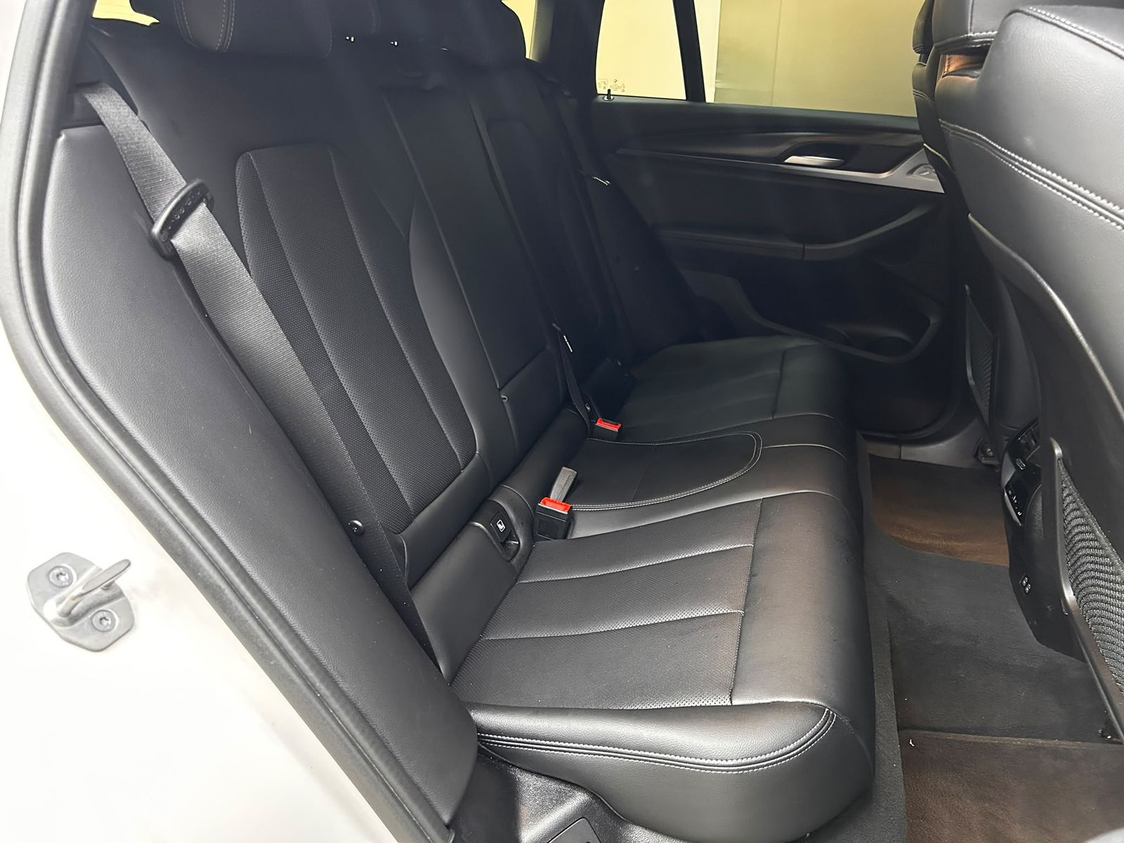 Fahrzeugabbildung BMW X4 xDr M Sport SHADO+LEDER+LED+NAVI+KAMER+TEMP+