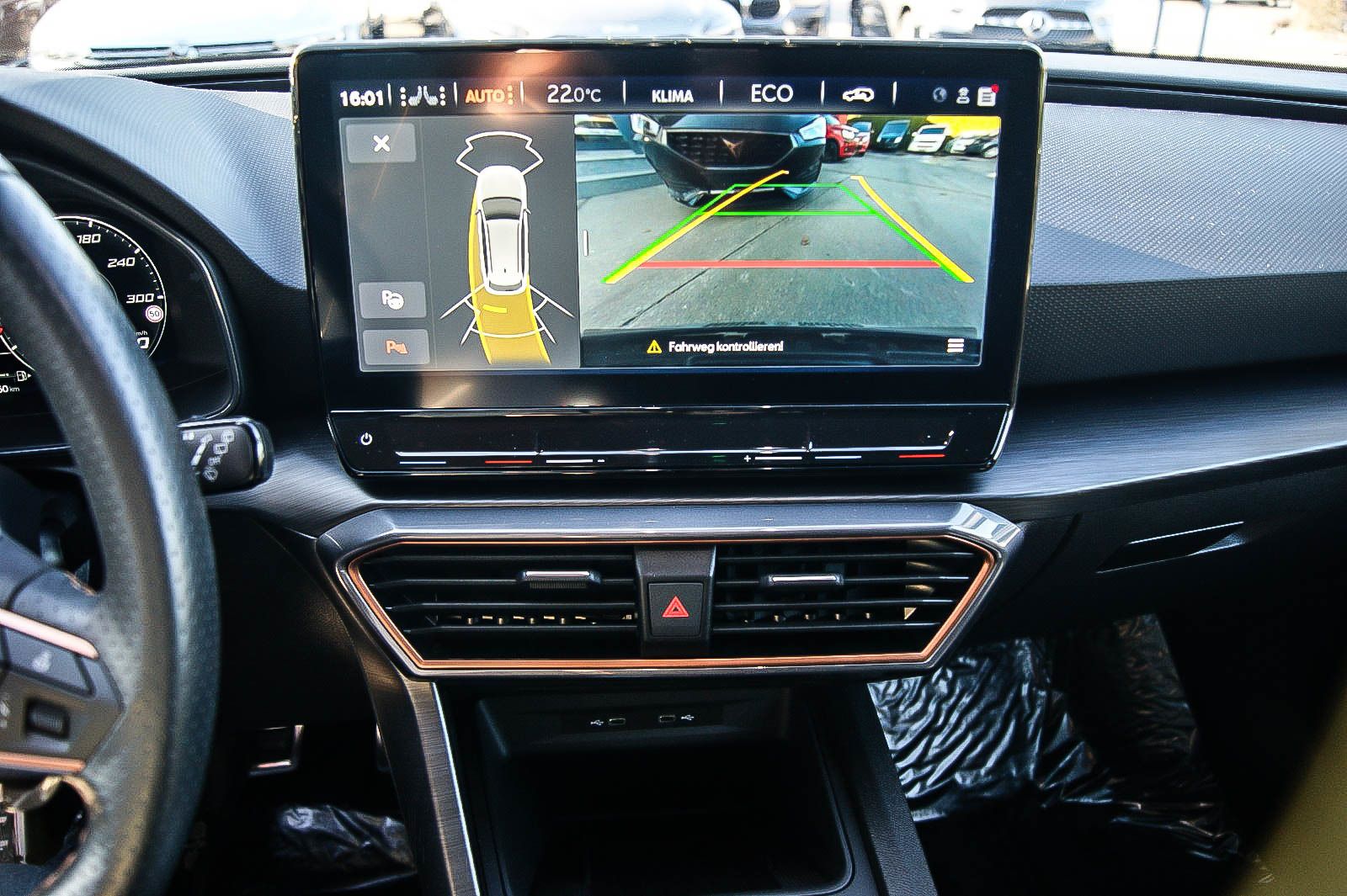 Fahrzeugabbildung CUPRA Leon Sportstourer e Hybrid DSG XL-VISION 1.HAND