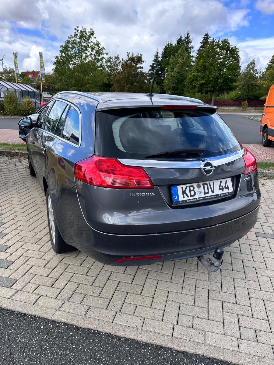 Opel Insignia Sports Tourer 2.0 Neu Tüv